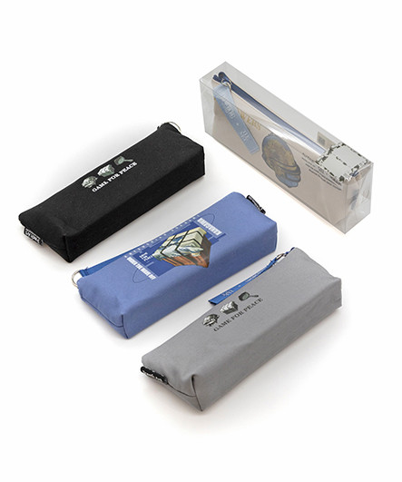 Пенал   TR-AA03531 "Game for peace" косметичка, текстиль, с рисунком, цвета ассорти, в упаковке ПВХ (1/4/240)