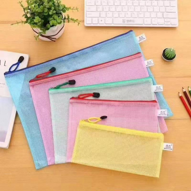 Папка-конверт B4 на молнии, PVC, прозрачная, цв. Ассорти, Cobest/B4 (12) Папка-конверт B4 на молнии, PVC, прозрачная, цв. Ассорти, Cobest/B4 (12)