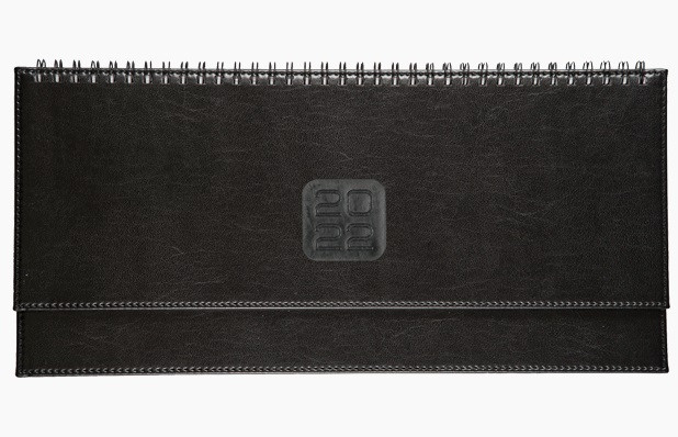 Планинг 2022 "deVENTE. Bravo" (310 ммx145 мм) 128 стр, белая бумага 70 г/м², печать в 2 краски, твердая обложка из искусственной кожи с поролоном, отстрочка, термо тиснение, евро спираль, в термоусадочной пленке, черный