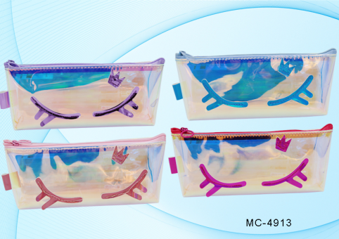 Пенал-косметичка: "ПРИНЦЕССА"; из синтетического материала, полупрозрачный(гладкий, перламутровый), с элементами из кожизам, на молнии, в пластиковой упаковке; размер 21*8 см. Пенал-косметичка: "ПРИНЦЕССА"; из синтетического материала, полупрозрачный(гладкий, перламутровый), с элементами из кожизам, на молнии, в пластиковой упаковке; размер 21*8 см.