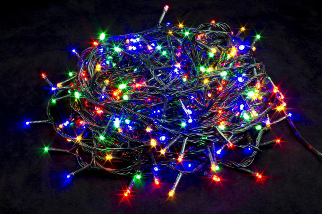 ГИРЛЯНДА, 10 М, АССОРТИ ЦВЕТОВ, 140 ДИОДОВ, 8 РЕЖИМОВ, ПИТАНИЕ ОТ СЕТИ, ЧЕРНЫЙ ПРОВОД B140LED-10M