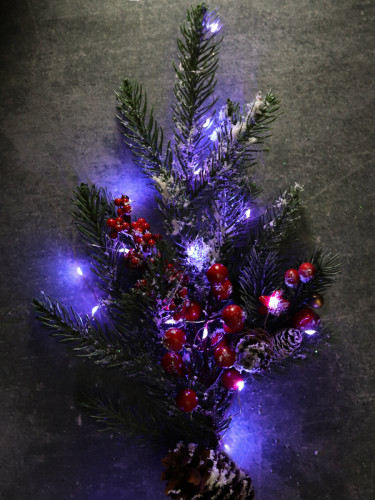 Новогоднее украшение Гирлянда-проволока 1,9 м, 20 фиолетовых ламп, на батарейках 2*CR2032 НУ-3650 Новогоднее украшение Гирлянда-проволока 1,9 м, 20 фиолетовых ламп, на батарейках 2*CR2032 НУ-3650