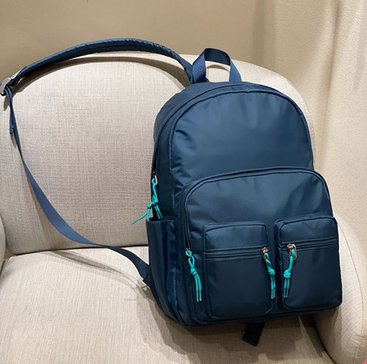 Рюкзак  8846/Зеленый 40*27*13см, полиэстер, 1 отделение, 5 наружных карманов, 2 внутренних, в зип-пакете (1/20)