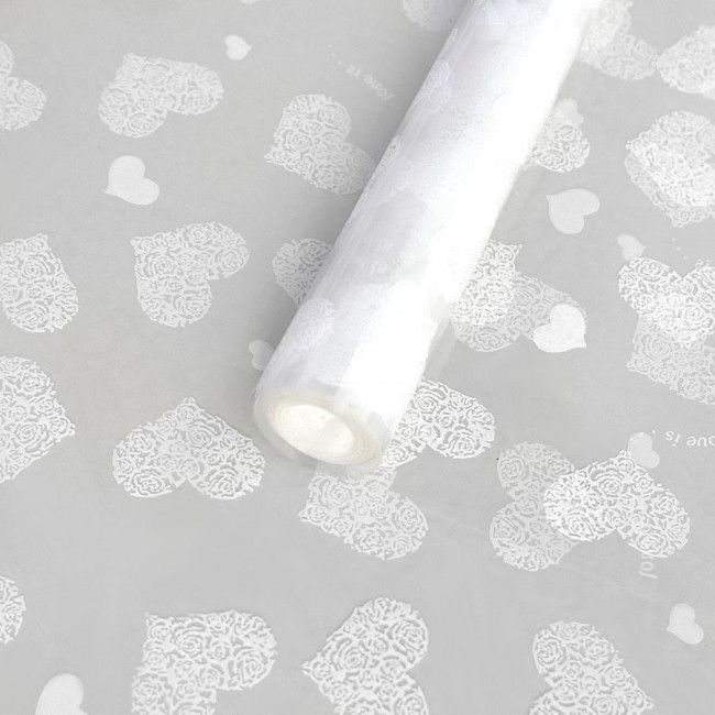 Пленка цветная 70см, Сердца Love is, белая, 200г (7,6м)