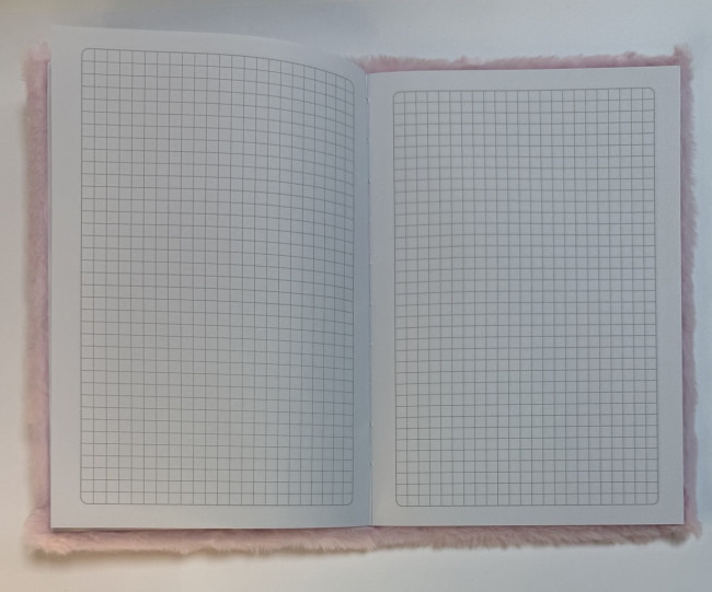 Блокнот детский А5 80л клетка"Цветочек" яркая, меховая обложка, MAG-1646