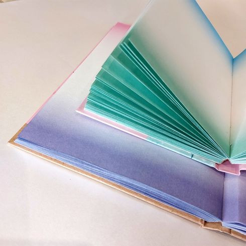 Скетчбук А6 переплёт твёрдый 80л. "Милый котёнок" ламинация матовая, белый блок с градиентом ВG (2/24)