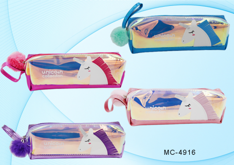 Пенал-косметичка: "ЕДИНОРОГ"; из синтетического материала, полупрозрачный(гладкий, перламутровый), с элементами из меха и кожизам, на молнии, в пластиковой упаковке; размер 20*7,5 см. Пенал-косметичка: "ЕДИНОРОГ"; из синтетического материала, полупрозрачный(гладкий, перламутровый), с элементами из меха и кожизам, на молнии, в пластиковой упаковке; размер 20*7,5 см.