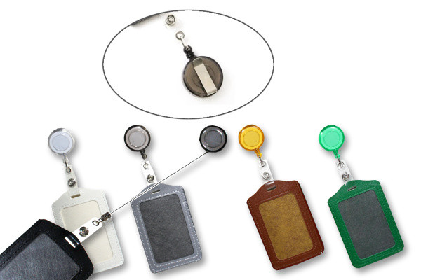 Бейдж вертикальный, кожзам,  с рулеткой на зажиме, Asmar (50)