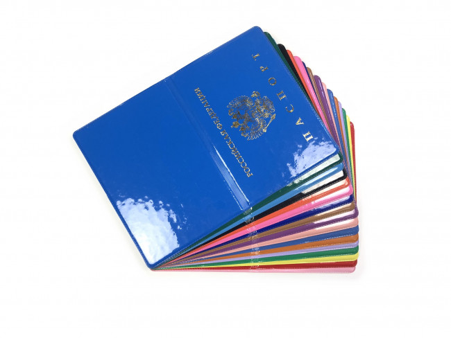 Обложка на паспорт WENZER OFFiCE из ПВХ "глянец", тиснение зол. герб РФ, асс. (50)