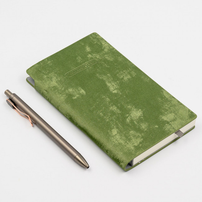 Ежедневник А6 100л ВЕЛЮР ЗЕЛЕНЫЙ +ручка арт. 16351 (1/176шт) Ежедневник А6 100л ВЕЛЮР ЗЕЛЕНЫЙ +ручка арт. 16351 (1/176шт)