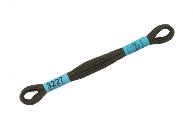 Нитки для вышивания "Gamma" мулине ( 3173-6115 ) 100% хлопок 8 м №3227 т.серый Нитки для вышивания "Gamma" мулине ( 3173-6115 ) 100% хлопок 8 м №3227 т.серый