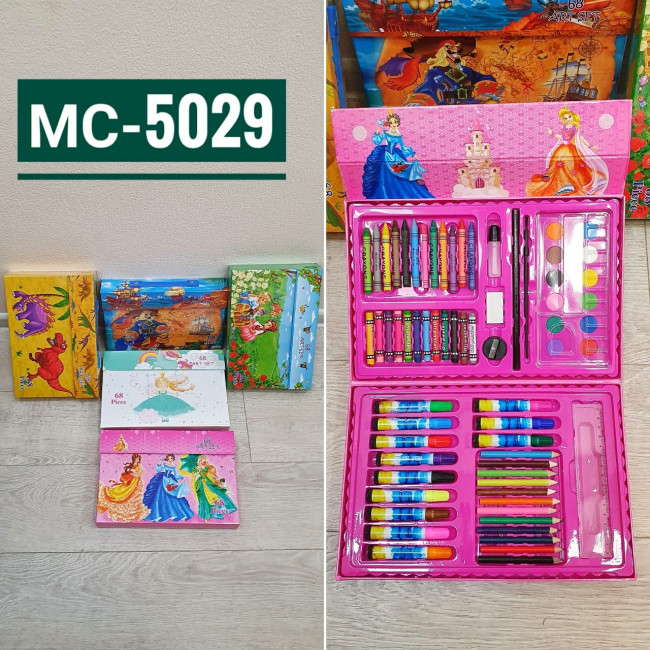 Набор для детского творчества: в виде папки-портфеля на кнопке; 68 предметов: цветные карандаши, восковые мелки, пастель, фломастеры, краски, кисть, ластик, точилка, клей. линейка, скрепки, палитра.