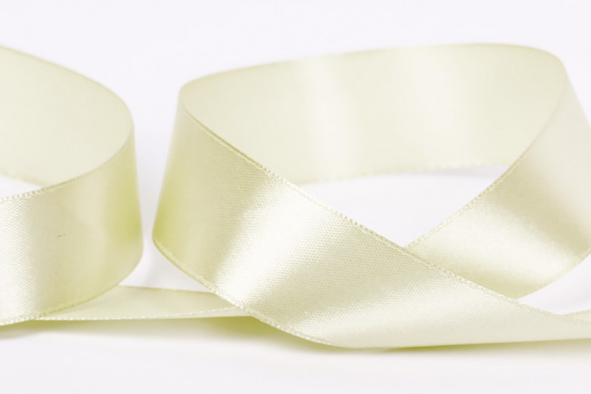 Лента атласная 25 мм, 33 м ± 2 м, №008, кремовый, Gamma/ЛА/25 №008 Лента атласная 25 мм, 33 м ± 2 м, №008, кремовый, Gamma/ЛА/25 №008