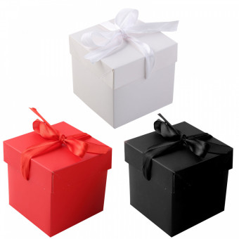 Коробка подарочная 22*22*22см, ассорти 3 вида, 213022