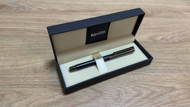 Ручка-роллер подарочная 0,5мм синяя Wenzer Office “Sirius”, матовый чёрно-графитовый корпус