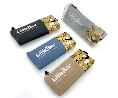 Пенал   CN-54/CM-602 "Little bear" косметичка, текстиль/экокожа, на молнии, цвета ассорти, в упаковке ПВХ (1/12/288) Пенал   CN-54/CM-602 "Little bear" косметичка, текстиль/экокожа, на молнии, цвета ассорти, в упаковке ПВХ (1/12/288)