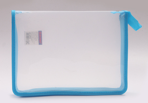 ПАПКА НА МОЛНИИ А4 ДЛЯ ТЕТРАДЕЙ (ПРОЗРАЧНАЯ) (12)