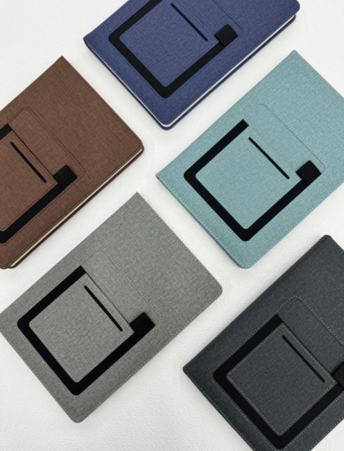 Ежедневник недатированный А5 100л, клетка, с карманом для телефона, цвет ассорти, Dicai/W25-1 Ежедневник недатированный А5 100л, клетка, с карманом для телефона, цвет ассорти, Dicai/W25-1