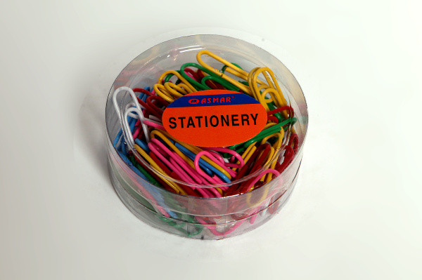 СКРЕПКИ КАНЦЕЛЯРСКИЕ ЦВЕТНЫЕ 28мм (12)